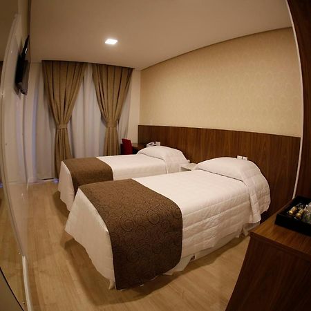 Chapecó Holiday & Business Hotel - Em Frente Ao Centro De Eventos E Arena Conda חדר תמונה