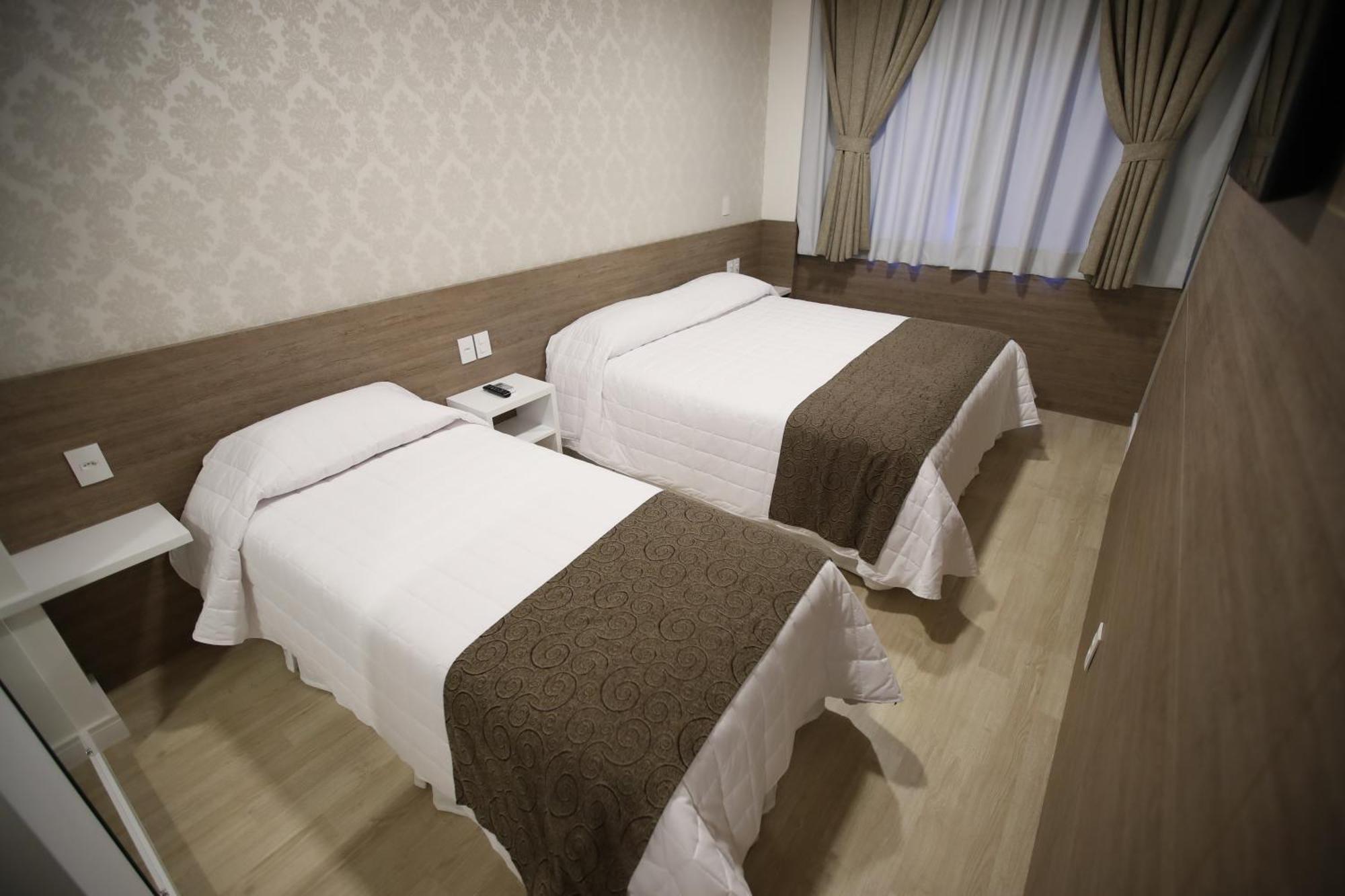 Chapecó Holiday & Business Hotel - Em Frente Ao Centro De Eventos E Arena Conda חדר תמונה