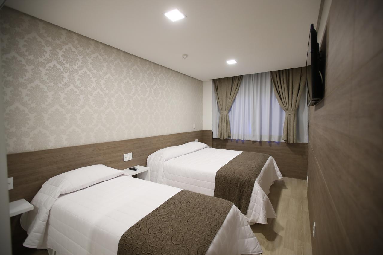Chapecó Holiday & Business Hotel - Em Frente Ao Centro De Eventos E Arena Conda חדר תמונה